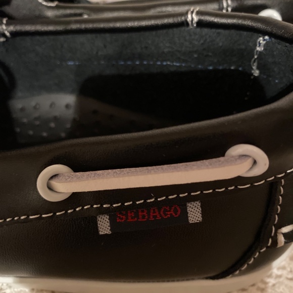 Authentic Sebago Docksides boat shoes - NWOT - Picture 10 of 12